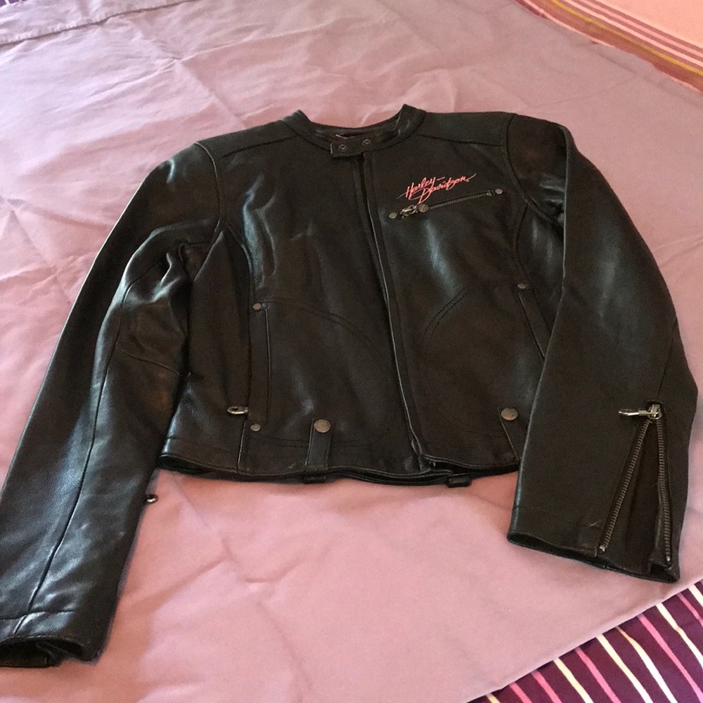 To small for me in great condition new